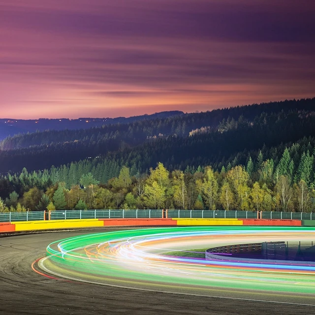 Racing circuit curve