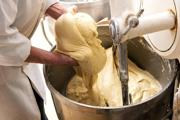 Dough gluten strenghtening